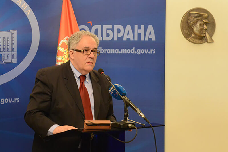 Нигде у свету, као у Србији, не постоји таква гамад која ради против интереса своје државе и народа Нигде у свету, као у Србији, не постоји таква гамад која ради против интереса своје државе и народа