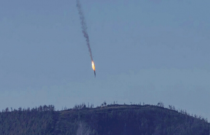 Турци оборили руски Су-24 уз границу са Турском Турци оборили руски Су-24 уз границу са Турском