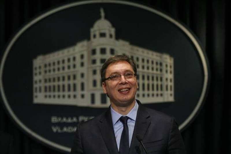 Досадан си Вучићу, Србија је сита твојих лажи, превара, цензуре, корупције, криминала и беде! Досадан си Вучићу, Србија је сита твојих лажи, превара, цензуре, корупције, криминала и беде!
