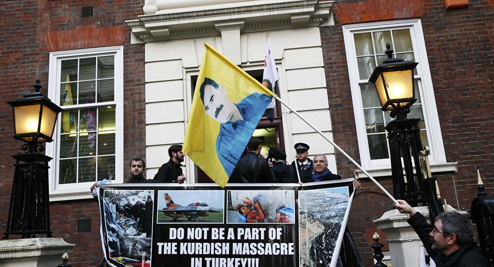FREE KURDISTAN! Курди блокирали седиште Камеронове партије у Лондону FREE KURDISTAN! Курди блокирали седиште Камеронове партије у Лондону