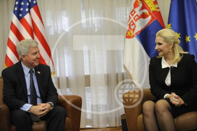 Нови амбасадор САД тражио да се после Вучића, Николића и Дачића прво види са Зоком вештицом Нови амбасадор САД тражио да се после Вучића, Николића и Дачића прво види са Зоком вештицом