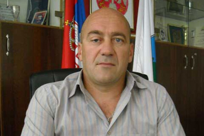 Цело се Лебане пита одакле председнику општине 37.000 евра? Цело се Лебане пита одакле председнику општине 37.000 евра?