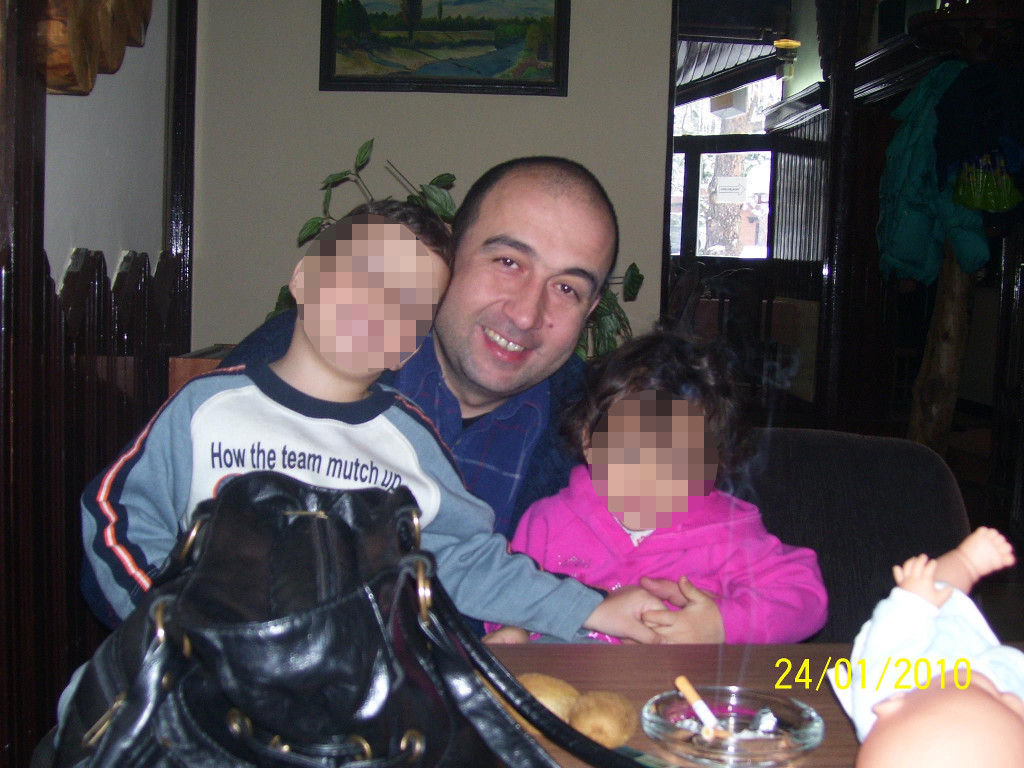 Крушевац: Штрајк глађу инспектора Звонка Лазаревића ушао је већ у трећи дан... НИКО се не обазире! Крушевац: Штрајк глађу инспектора Звонка Лазаревића ушао је већ у трећи дан... НИКО се не обазире!