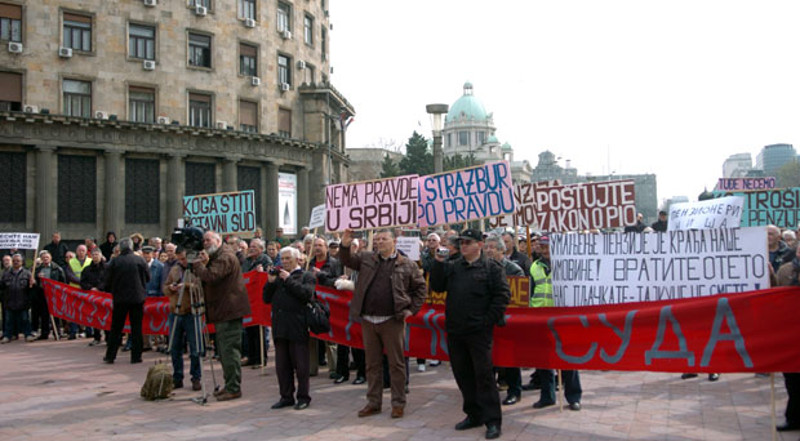 Протест војних пензионера Протест војних пензионера