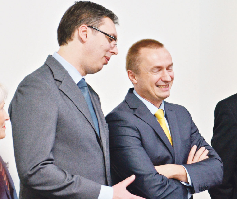 После тајног договора Вучића и Пајтића у Демократској странци је настао општи ХАОС После тајног договора Вучића и Пајтића у Демократској странци је настао општи ХАОС