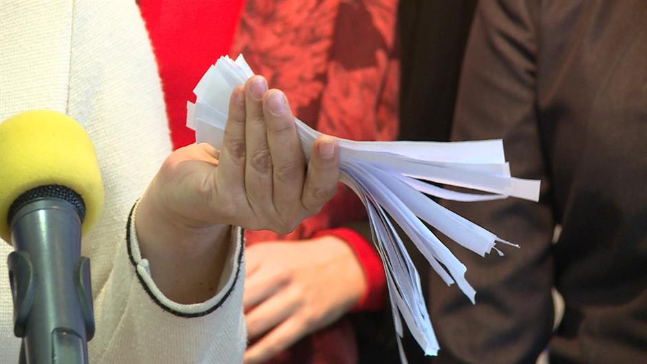МУП и власт планирају изборну крађу! МУП и власт планирају изборну крађу!