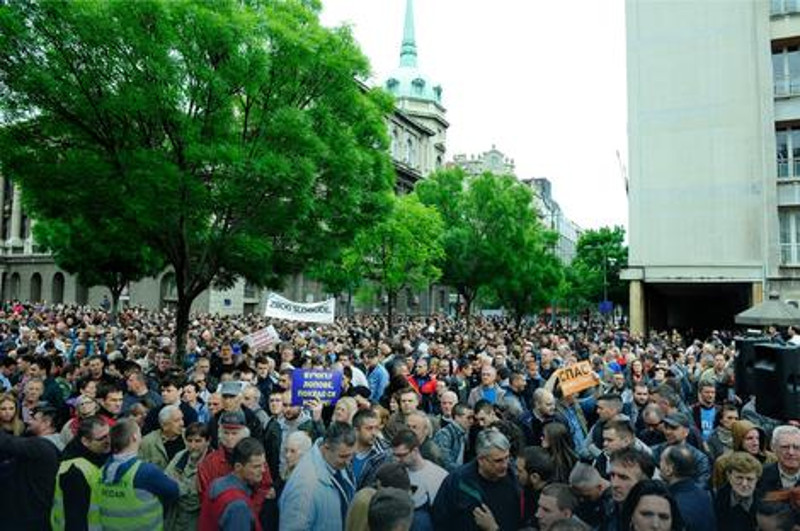 Београд: Више од 10 хиљада људи на протесту опозиције због крађе избора Београд: Више од 10 хиљада људи на протесту опозиције због крађе избора