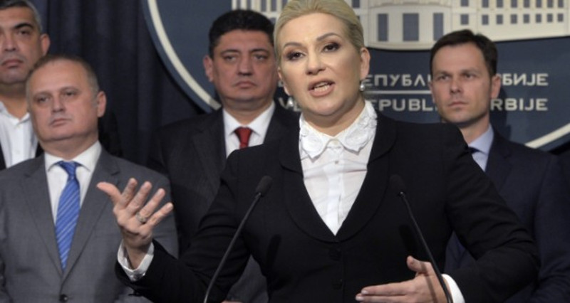 Напредним лоповима испарило 30 милиона евра са рачуна јавног предузећа а они немају појма где и како! Напредним лоповима испарило 30 милиона евра са рачуна јавног предузећа а они немају појма где и како!