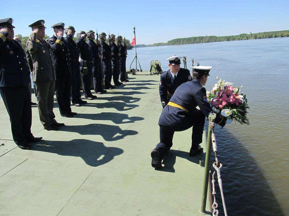Припадници Речне флотиле данас су обележили седамдесет пету годишњицу херојског отпора фашистичком агресору Припадници Речне флотиле данас су обележили седамдесет пету годишњицу херојског отпора фашистичком агресору