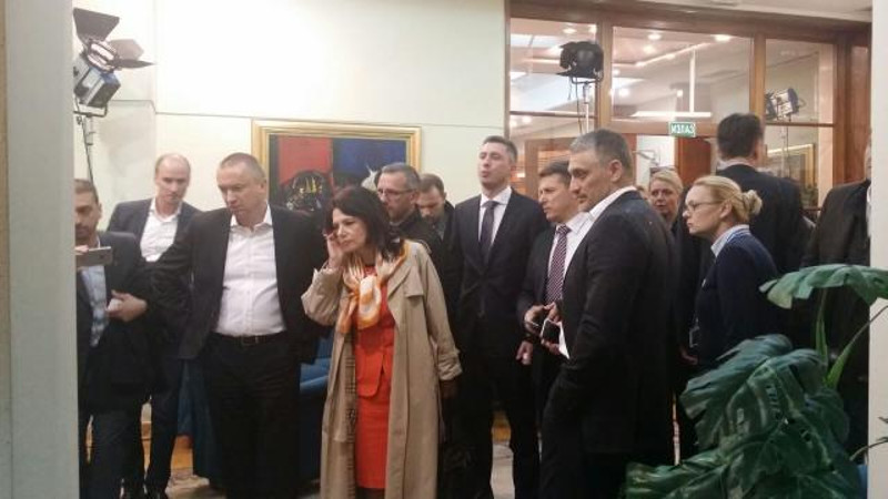 Опозиција у РИК у "глуво доба": Прегледаћемо све вреће Опозиција у РИК у "глуво доба": Прегледаћемо све вреће