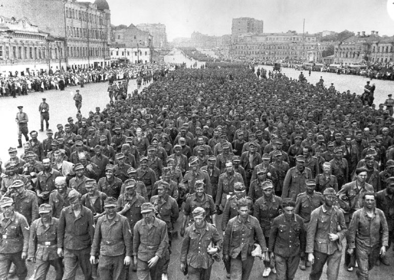 zarobljeni-nemci-moskva-1944