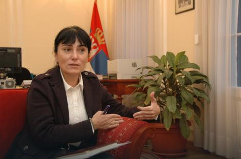Вицегувернерки 800 евра већа плата Вицегувернерки 800 евра већа плата