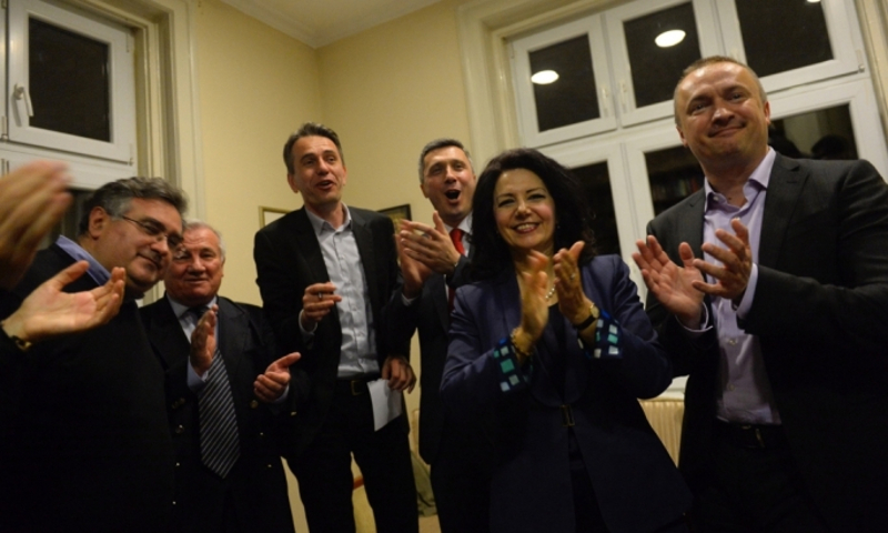 И Вучић сит и Двери на броју И Вучић сит и Двери на броју