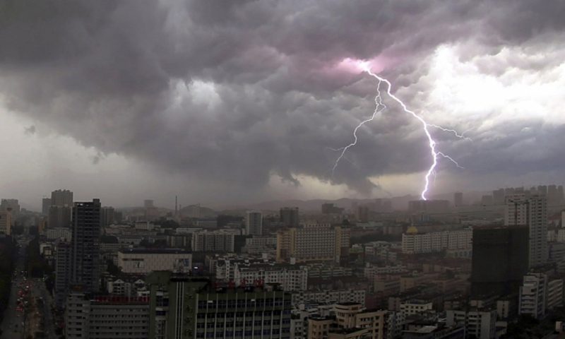 Манипулише ли се светском климом (1): Тајанствене "мреже" на небу
