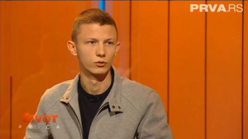 Вучићу, вама гладни одговарају јер само тако можете да купите глас за 1000 динара (видео) Вучићу, вама гладни одговарају јер само тако можете да купите глас за 1000 динара (видео)