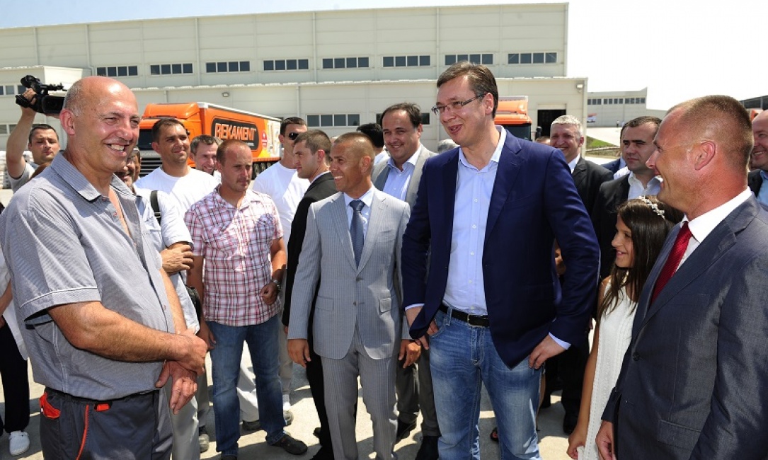 Вучићу, наведи три ствари које си ти урадио а да је Србија од њих имала КОНКРЕТНЕ КОРИСТИ! Вучићу, наведи три ствари које си ти урадио а да је Србија од њих имала КОНКРЕТНЕ КОРИСТИ!