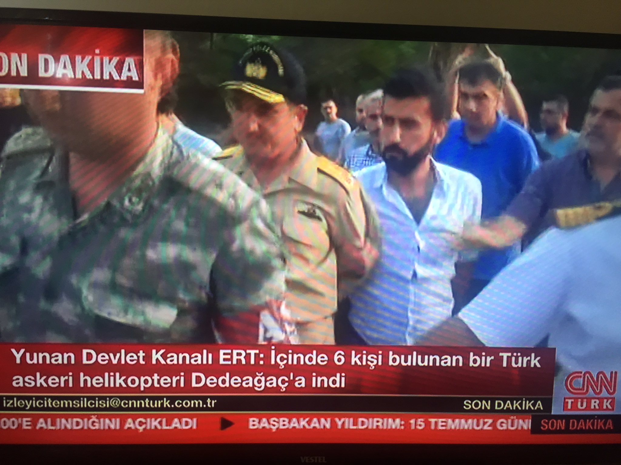 Да ли је турске пучисте у ствари неко увукао у замку? Да ли је турске пучисте у ствари неко увукао у замку?