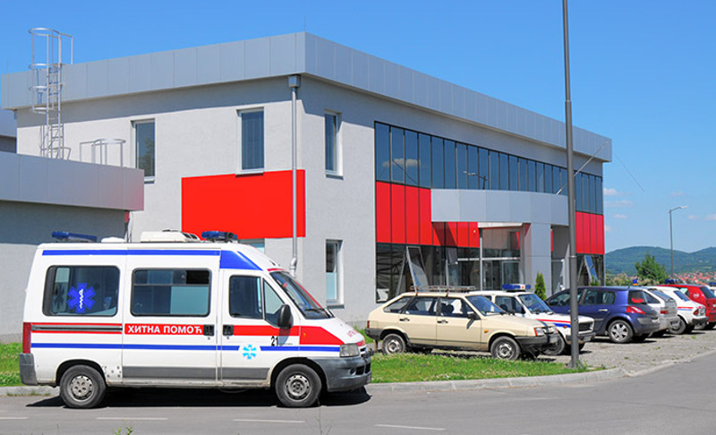 Драстично смањење плата револтирало запослене крагујевачког Завода за хитну медицинску помоћ Драстично смањење плата револтирало запослене крагујевачког Завода за хитну медицинску помоћ
