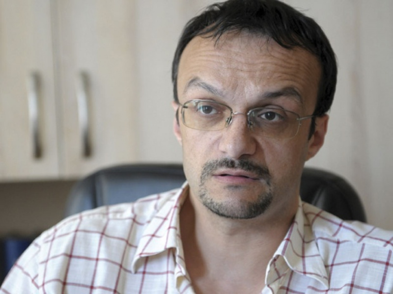 Дејан Мировић: Вучић још није одлучио да ли је навијач, министар информисања или опозициони политичар Дејан Мировић: Вучић још није одлучио да ли је навијач, министар информисања или опозициони политичар