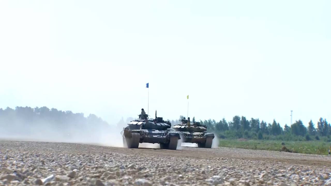 Погледајте како српске посаде растурају на тенковском биатлону у Русији (видео) Погледајте како српске посаде растурају на тенковском биатлону у Русији (видео)