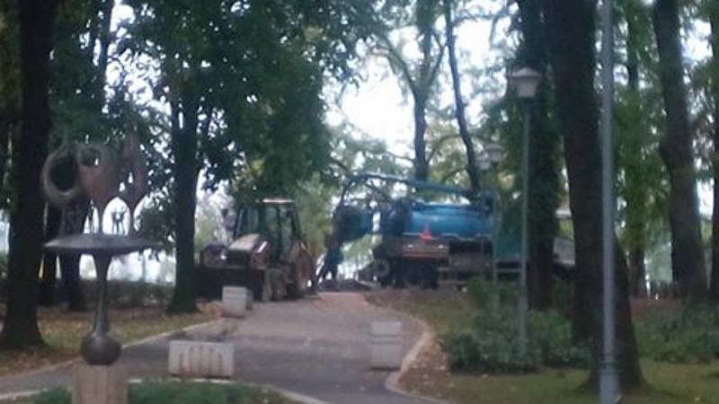 КРУШЕВАЦ: Гашић качи ресторан и шатре за свадбу сина на систем за беспрекидно напајање струјом крушевачке болнице?! КРУШЕВАЦ: Гашић качи ресторан и шатре за свадбу сина на систем за беспрекидно напајање струјом крушевачке болнице?!