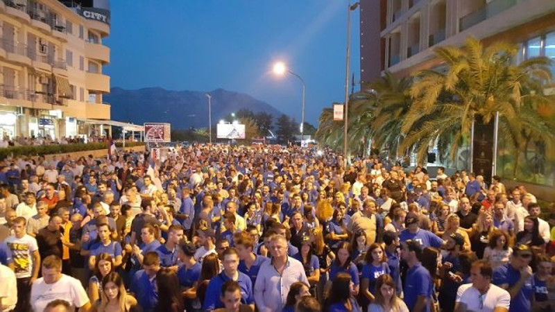 Конвенција Демократског Фронта у Будви: Избор је јасан, Ми или он! (фото, видео) Конвенција Демократског Фронта у Будви: Избор је јасан, Ми или он! (фото, видео)