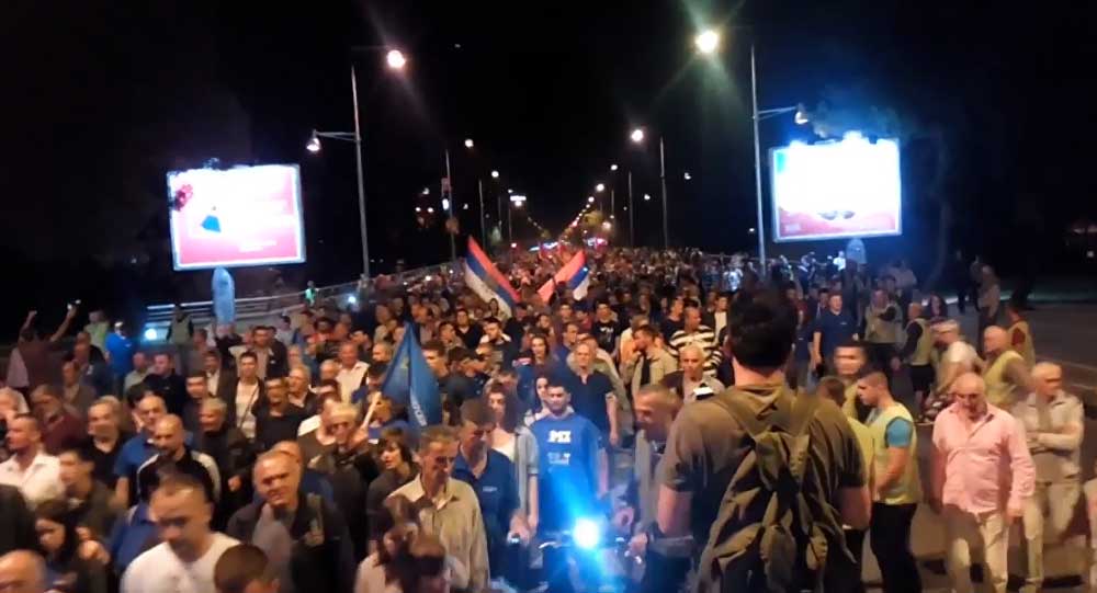 У Подгорици се орило: „Мило лопове“ (видео) У Подгорици се орило: „Мило лопове“ (видео)