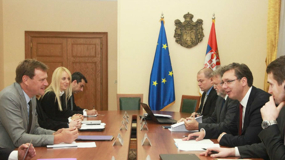 ММФ изричито против било каквог повећања пензија, раст плата одобрава у просвети и здравству ММФ изричито против било каквог повећања пензија, раст плата одобрава у просвети и здравству