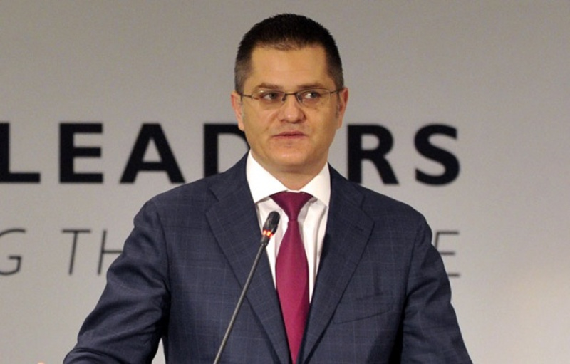 Па по све вас ће доћи полиција! По тебе, Тадића, Николића, Вучића, Коштуницу, Чеду, Чанка, Драшковића... Па по све вас ће доћи полиција! По тебе, Тадића, Николића, Вучића, Коштуницу, Чеду, Чанка, Драшковића...