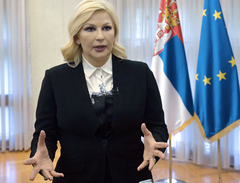 Влада узима кредите које ћемо ми враћати и обнавља пруге и аутопутеве у БиХ, ЦГ и Албанији Влада узима кредите које ћемо ми враћати и обнавља пруге и аутопутеве у БиХ, ЦГ и Албанији