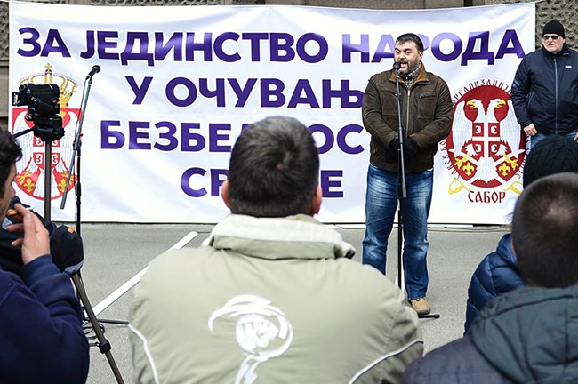 Двери: Вучићев режим је Војску и полицију довео на руб егзистенције Двери: Вучићев режим је Војску и полицију довео на руб егзистенције