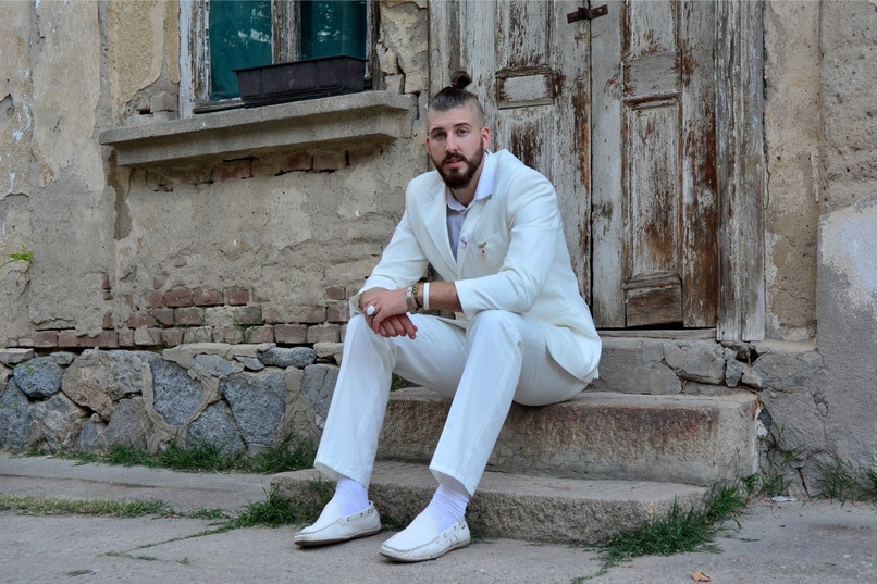 Обрадовићу, овај чика Бели гађа твоје бирачко тело и помало Фајгељево