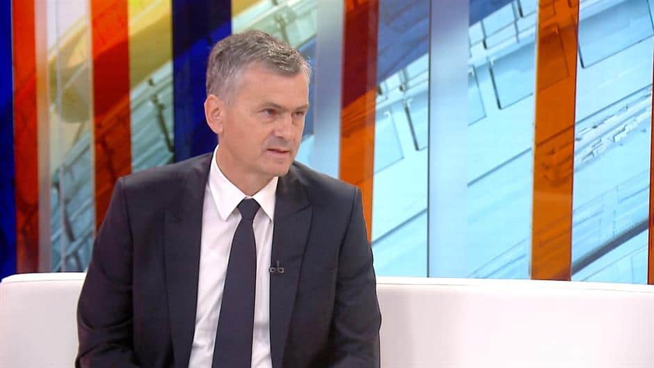 Стаматовић: Скоро да нема термина за потписе код нотара Стаматовић: Скоро да нема термина за потписе код нотара