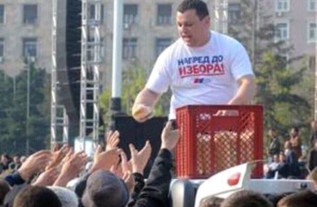 БИРОДИ: Старији и сиромашни грађани нижег и средњег образовања најбројнији међу гласачима СНС и уједно највернији гледаоци Пинка и ТВ Хепи БИРОДИ: Старији и сиромашни грађани нижег и средњег образовања најбројнији међу гласачима СНС и уједно највернији гледаоци Пинка и ТВ Хепи