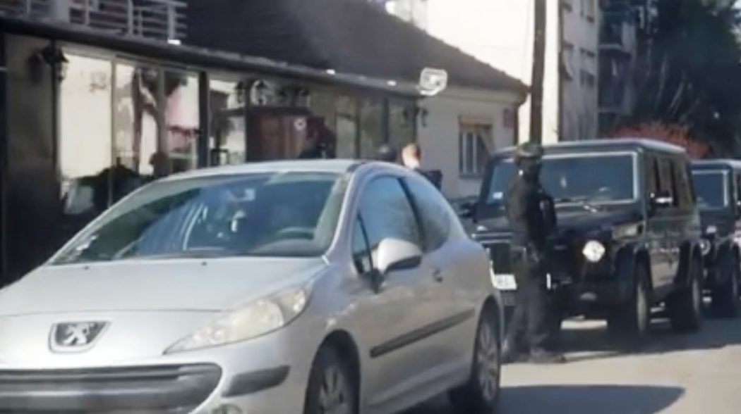 Младеновац: Вођа послао лажне рације како би ометао скупљање потписа председничког кандидата Прелетачевића Младеновац: Вођа послао лажне рације како би ометао скупљање потписа председничког кандидата Прелетачевића