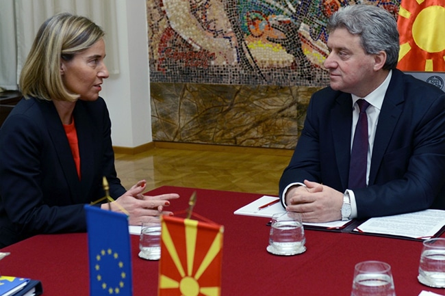 Иванов обавестио ЕУ и NATO: Албанија и Косово се флагрантно мешају у унутрашње ствари Македоније Иванов обавестио ЕУ и NATO: Албанија и Косово се флагрантно мешају у унутрашње ствари Македоније