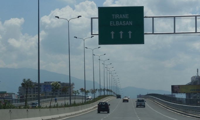 Не треба аутопут Србији, него "великој Албанији" Не треба аутопут Србији, него "великој Албанији"