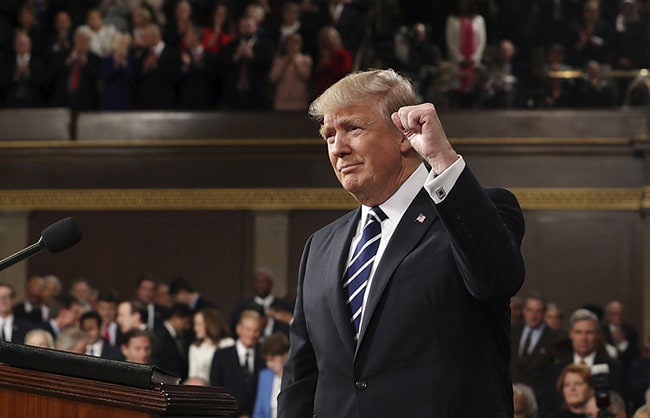 Трамп пред Конгресом САД: Америка уважава право свих земаља да се крећу својим путем Трамп пред Конгресом САД: Америка уважава право свих земаља да се крећу својим путем