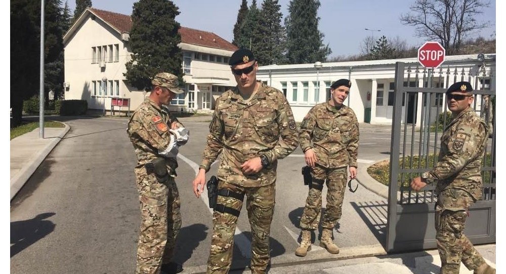 Војска Црне Горе забранила помен на прву жртву НАТО агресије (видео) Војска Црне Горе забранила помен на прву жртву НАТО агресије (видео)