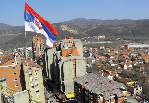 Косовска Митровица: Двојица Албанаца са фантомкама ножевима напали и ранили Србина Косовска Митровица: Двојица Албанаца са фантомкама ножевима напали и ранили Србина