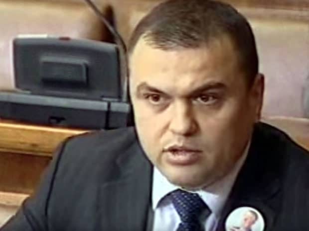 Посланик Марко Миленковић: Подносим оставку - СРС не цени рад и резултате, већ Вјерицине “улизице и полтроне” (фото) Посланик Марко Миленковић: Подносим оставку - СРС не цени рад и резултате, већ Вјерицине “улизице и полтроне” (фото)