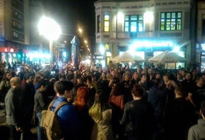 Одржан протест и у Нишу, народ најављује да не одустаје, протести се настављају и сутра Одржан протест и у Нишу, народ најављује да не одустаје, протести се настављају и сутра