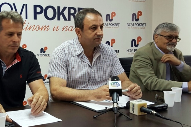 „На бирачком месту 90 СДП је контролорима давала по 5.000 динара да убаце 500 гласова за Вучића“ „На бирачком месту 90 СДП је контролорима давала по 5.000 динара да убаце 500 гласова за Вучића“