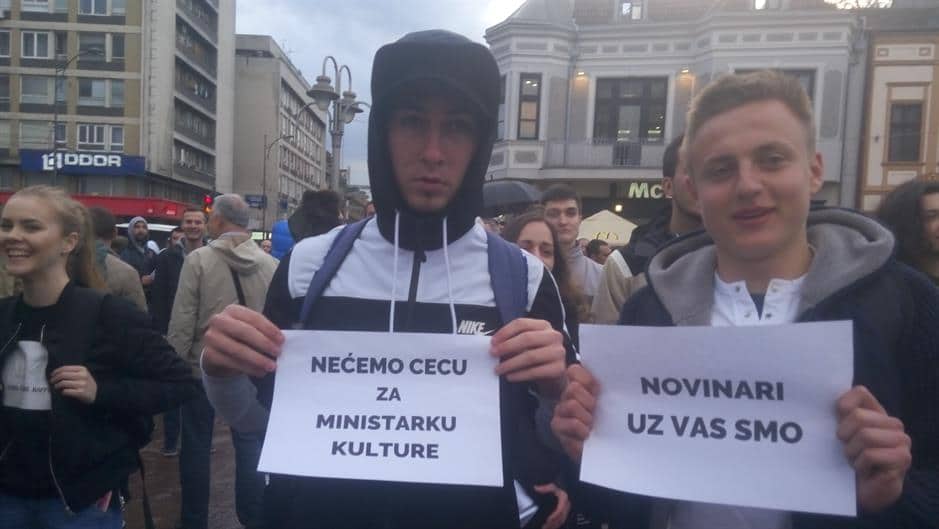 Млади и данас протестују у Београду, Новом Саду и Нишу Млади и данас протестују у Београду, Новом Саду и Нишу