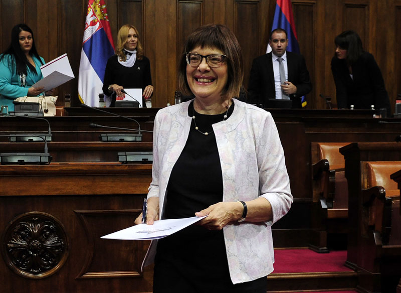 Србија колективно да се самоубије када је дозволила да јој ти СПОДОБО будеш председник Скупштине!