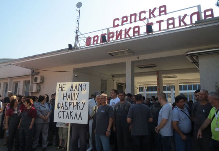 Неко "Српску фабрику стакла" покушава да гурне у стечај и тако је преузме на незаконит начин Неко "Српску фабрику стакла" покушава да гурне у стечај и тако је преузме на незаконит начин