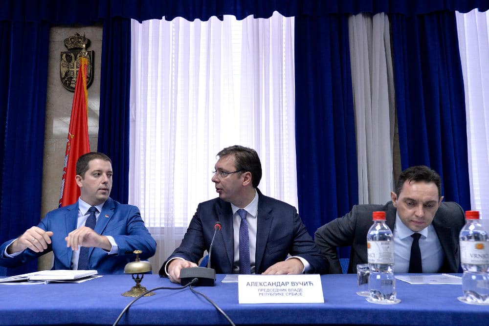 Шиптари на КиМ више не признају српска документа док Вучић, Ђурић и Вулин ћуте као мулци! Шиптари на КиМ више не признају српска документа док Вучић, Ђурић и Вулин ћуте као мулци!