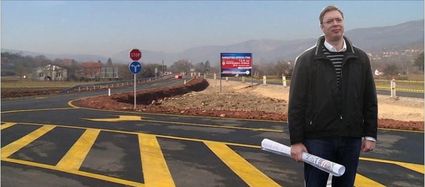 СМЕЈУРИЈА: Вучић крајем 2015. године свечано отворио део аутопута који се и даље поправља?! СМЕЈУРИЈА: Вучић крајем 2015. године свечано отворио део аутопута који се и даље поправља?!