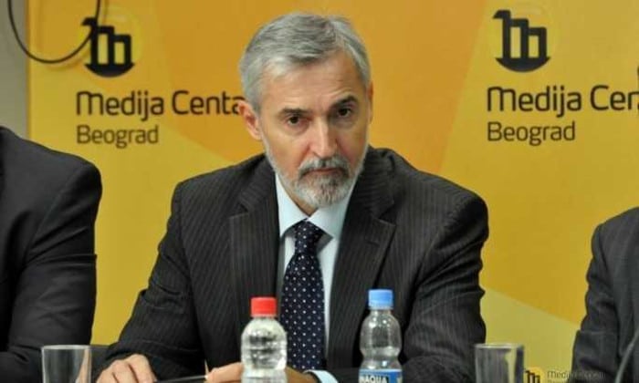 СКАНДАЛ: Немачка полиција ухапсила Меху Омеровића због сумње да је крао у фри-шопу СКАНДАЛ: Немачка полиција ухапсила Меху Омеровића због сумње да је крао у фри-шопу