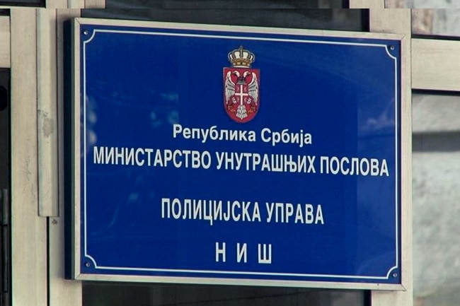 ДИВЉИ ЗАПАД! Део нишког насеља Стари трг петицијом затражио сталну полицијску заштиту ДИВЉИ ЗАПАД! Део нишког насеља Стари трг петицијом затражио сталну полицијску заштиту